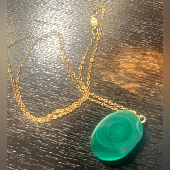 Malachite on 12K Gold or GF Chain - Very Old Carved Beautiful Pendant Necklace - Picture 8 of 9